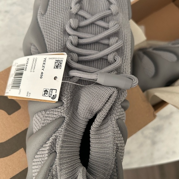 BRAND NEW ADIDAS YEEZY 450 - Picture 3 of 4